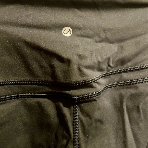 CRZ Yoga leggings.  Size 4/6. Black - Picture 3 of 4